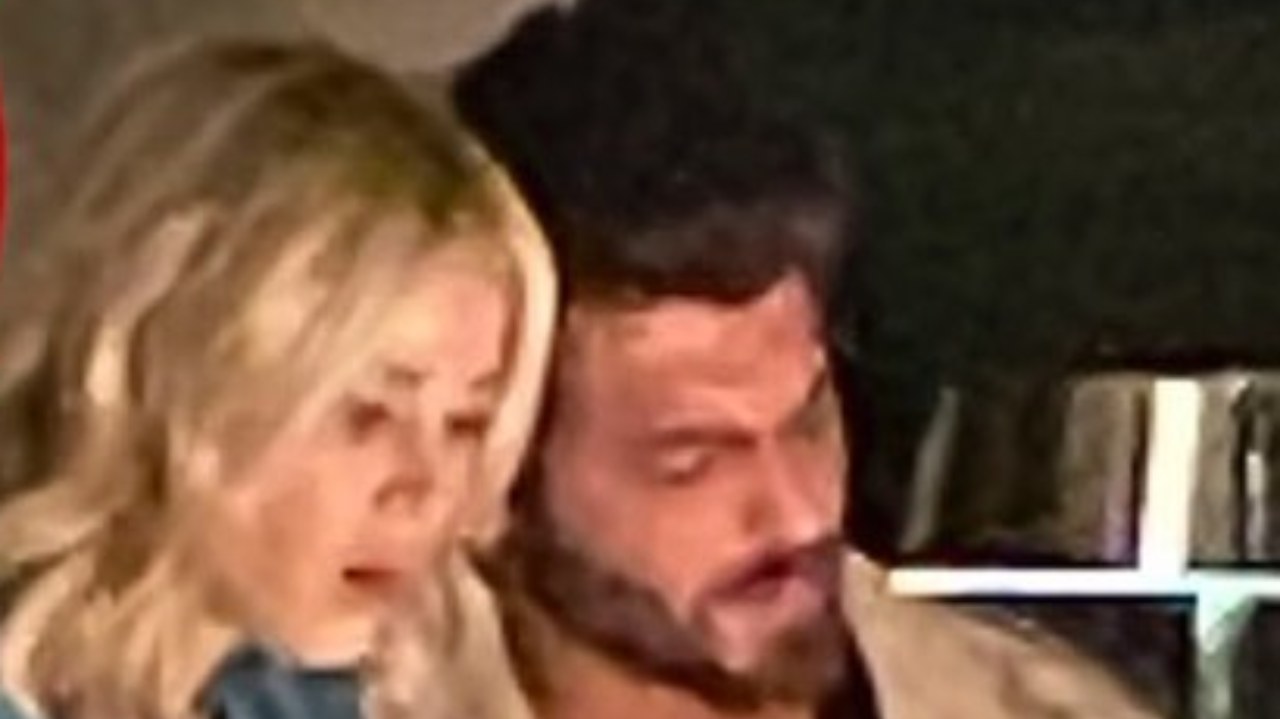 Diletta Leotta e Can Yaman paparazzati insieme al ristorante