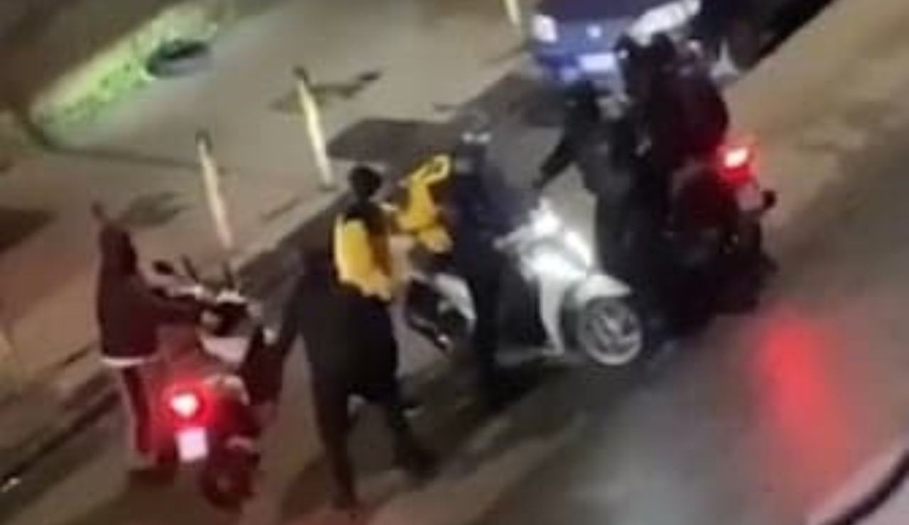 napoli, scooter rubato a rider: partita raccolta fondi