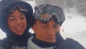 Cristiano Ronaldo sulla neve a Courmayeur: violata la zona arancione