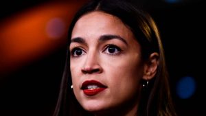 Ocasio-Cortez rivela: "Sono sopravvissuta a una violenza sessuale"