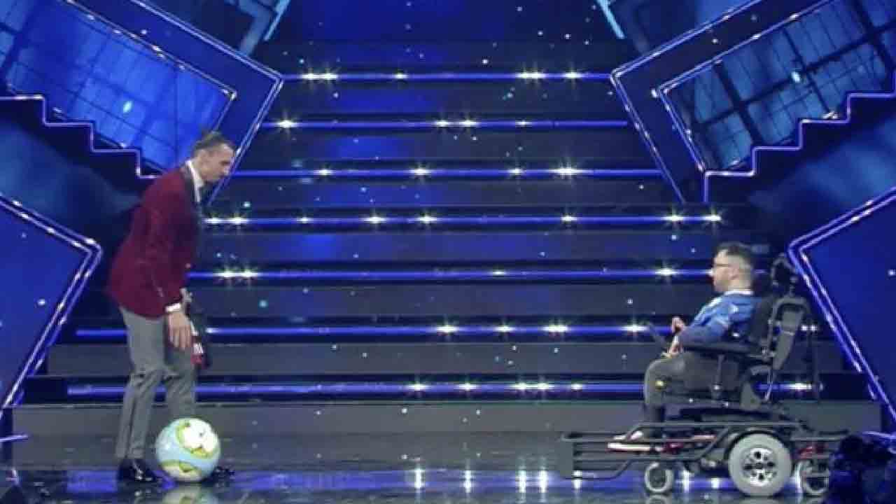 Sanremo 2021, Donato Grande corona il suo sogno di palleggiare con Ibrahimovic (Rai Play)