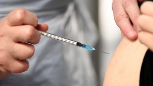 napoli, insegnante muore dopo il vaccino anti covid
