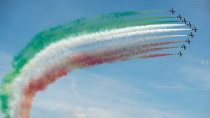 le frecce tricolori compiono 60 anni