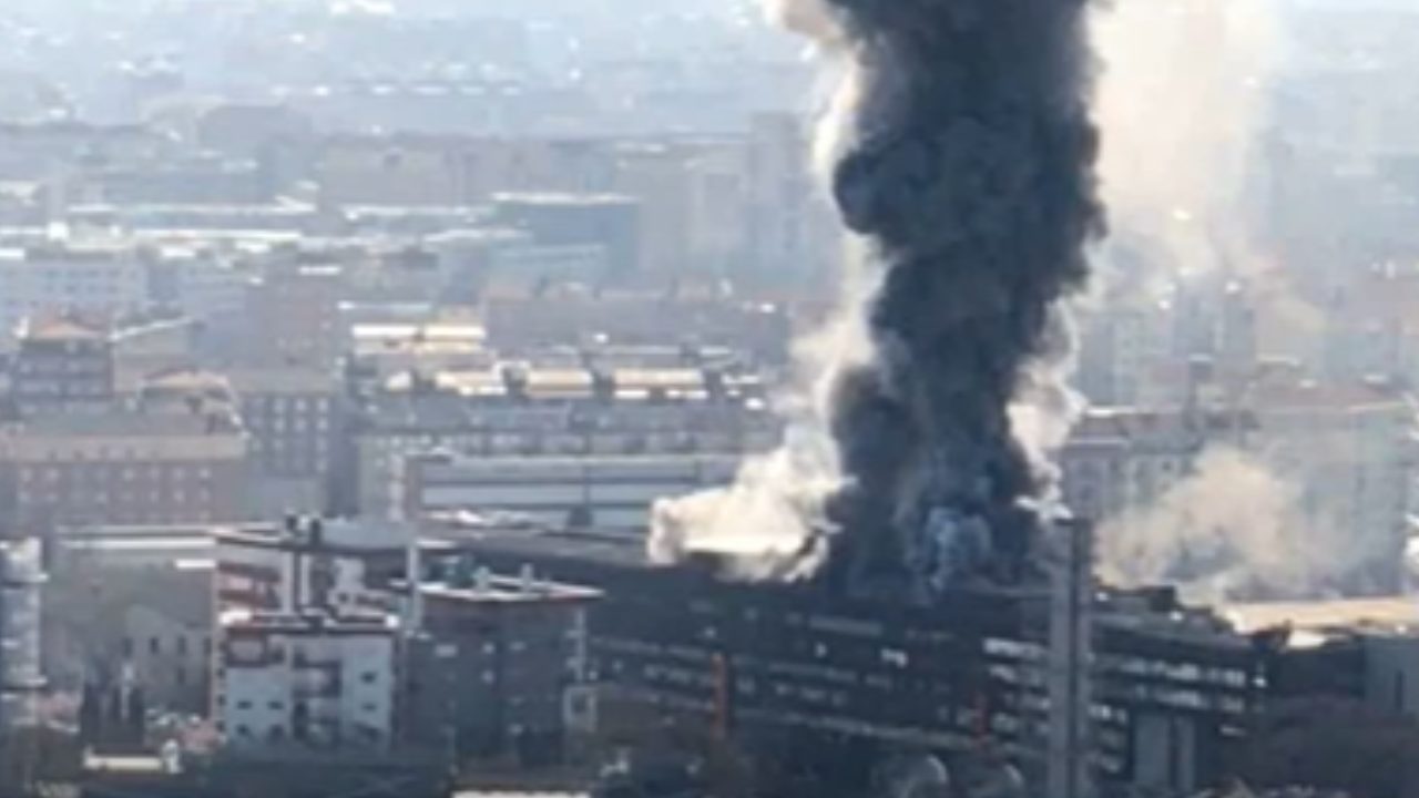 Incendio ex centro direzionale Fiat Torino