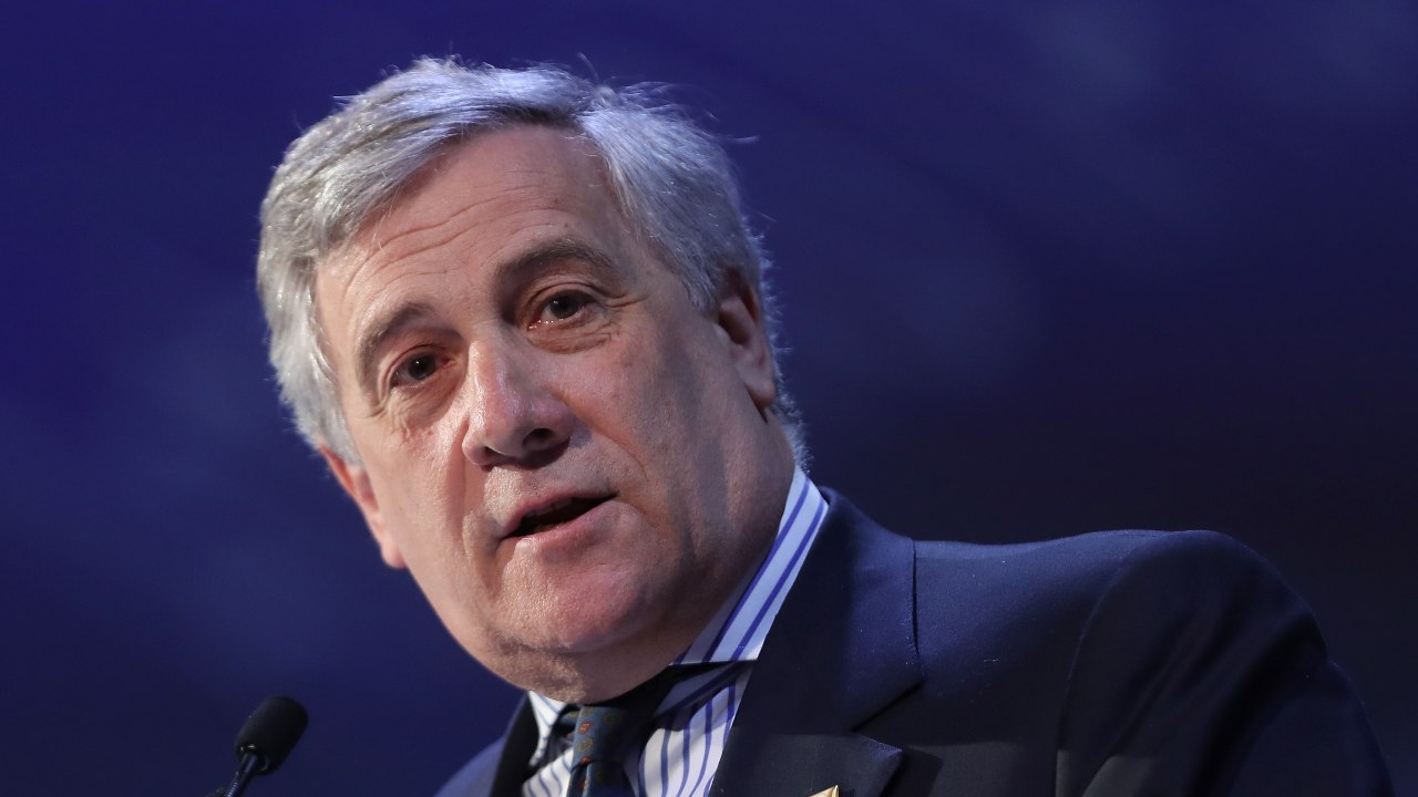 Antonio Tajani parla