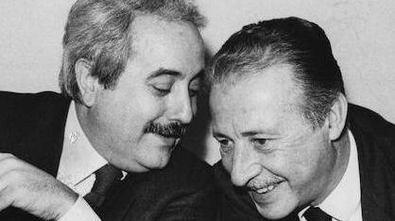 Giovanni Falcone e Paolo Borsellino sorridenti