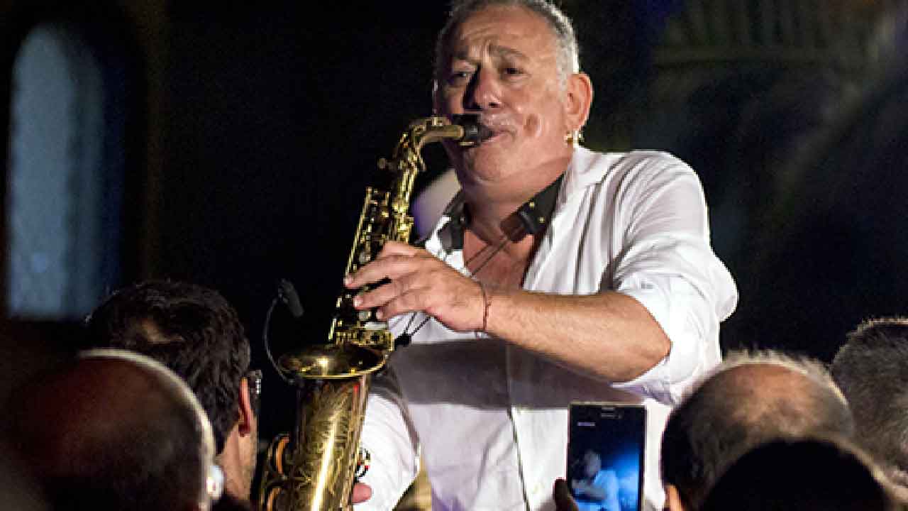 Marco Zurzolo, chi è il sassofonista jazz italiano, carriera e successi (Pomiglianojazz)