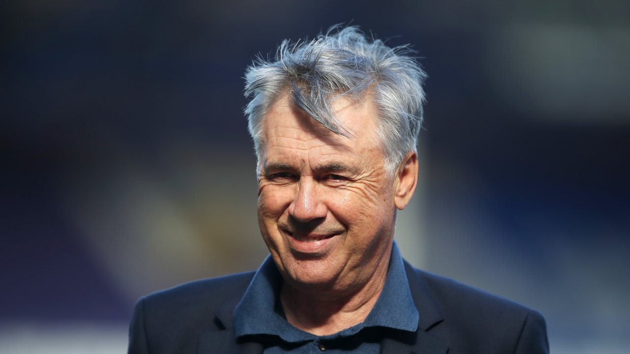 Carlo Ancelotti sorridente