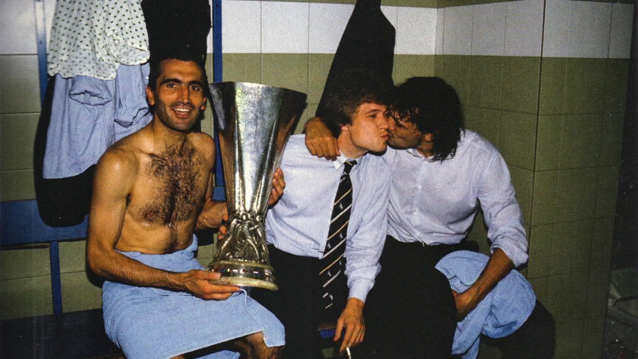 Juventus_FC _-_ Coppa_UEFA_1990 _-_ Bruno_Zavarov_e_Bonetti.