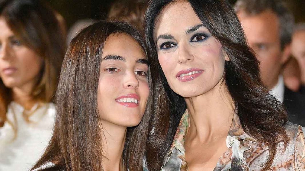 Giulia Violati Figlia Di Maria Grazia Cucinotta