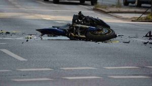 napoli, moto travolge pedoni: 2 morti