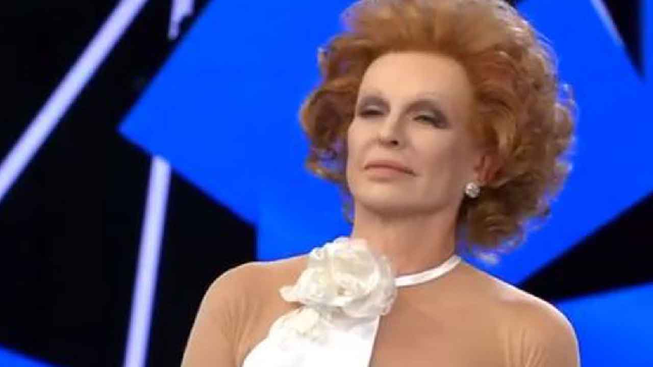 Ornella Vanoni, l'esibizione di Alba Parietti ha scatenato il caos con Malgioglio (Foto dal web)