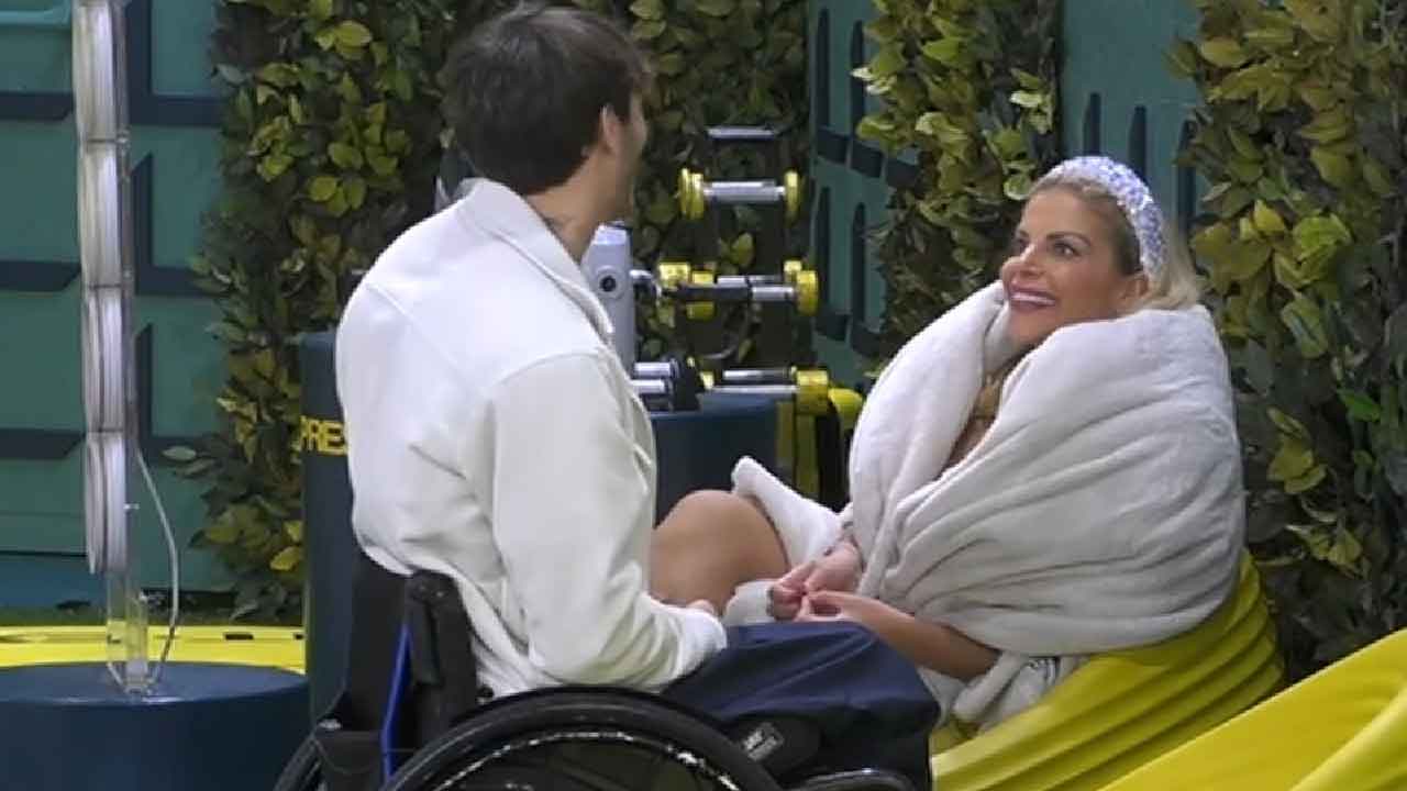 GF Vip, Manuel Bortuzzo consola Francesca Cipriani sulla sua relazione (Screenshot)