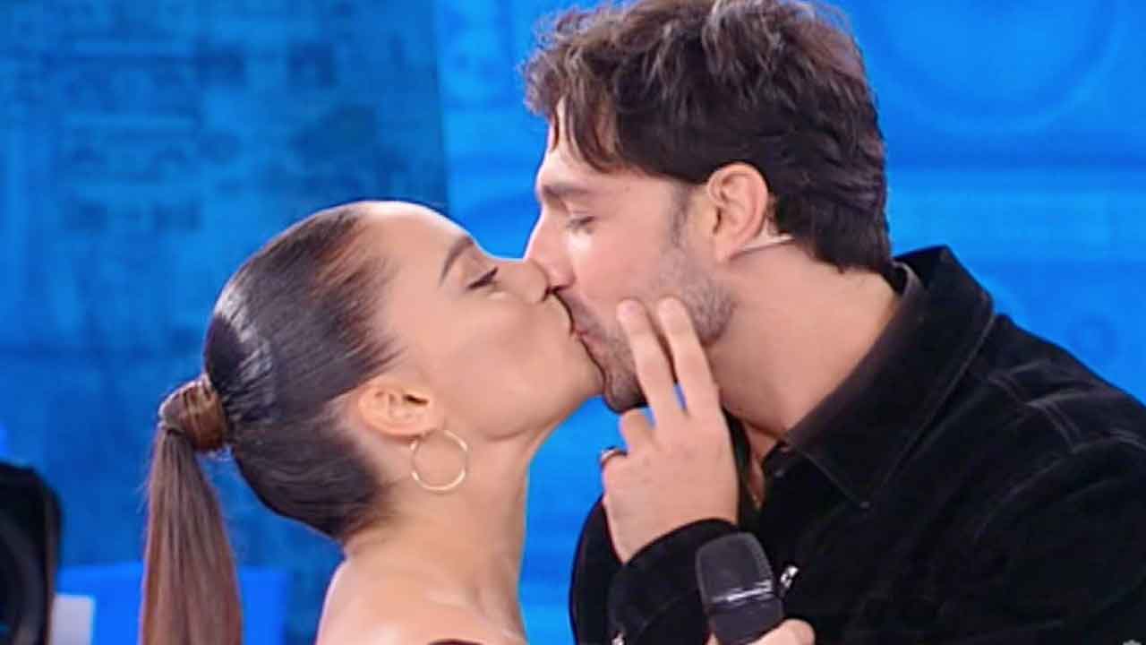 Raimondo Todaro e Francesca Tocca, i due sono tornati insieme, il bacio ad Amici (Twitter)