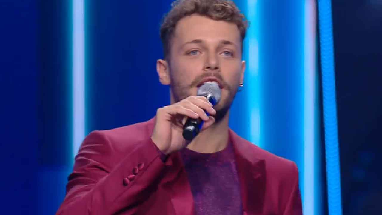 X Factor 2021, durante il primo live di inediti non c'è stata l'eliminazione (Screenshot)