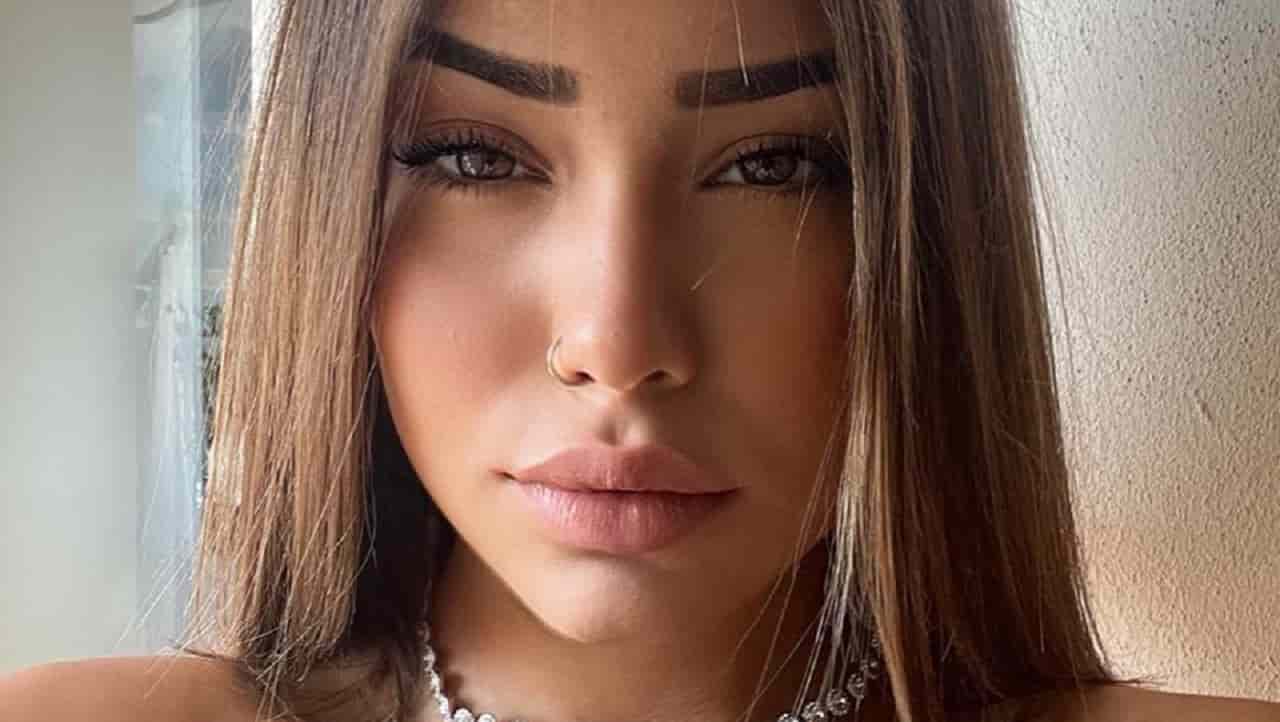 Rebecca Parziale, Il Collegio 6 fenomeno Instagram, &quot;sei la più bella&quot;