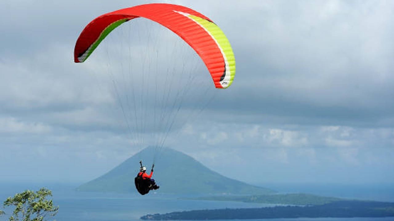 Foto parapendio solo a scopo esplicativo (gettyimages)