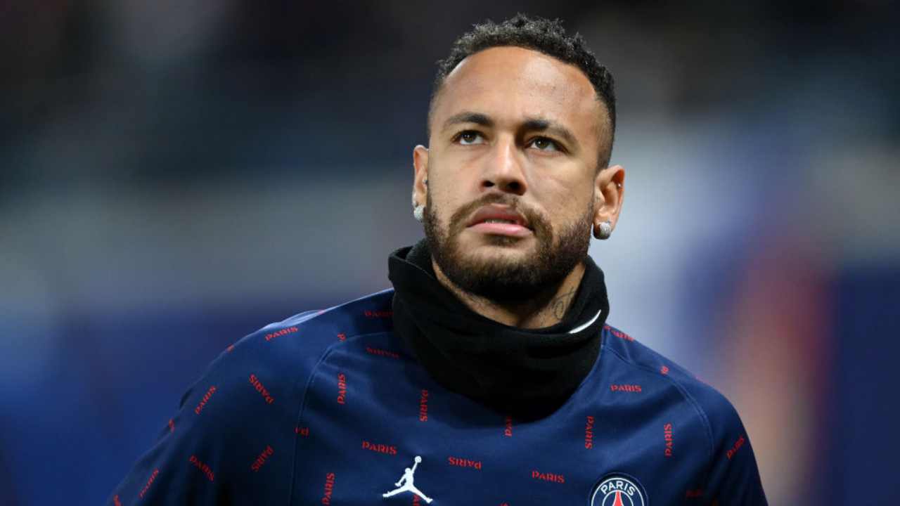 neymar, lutto per la morte di marília mendonçae di