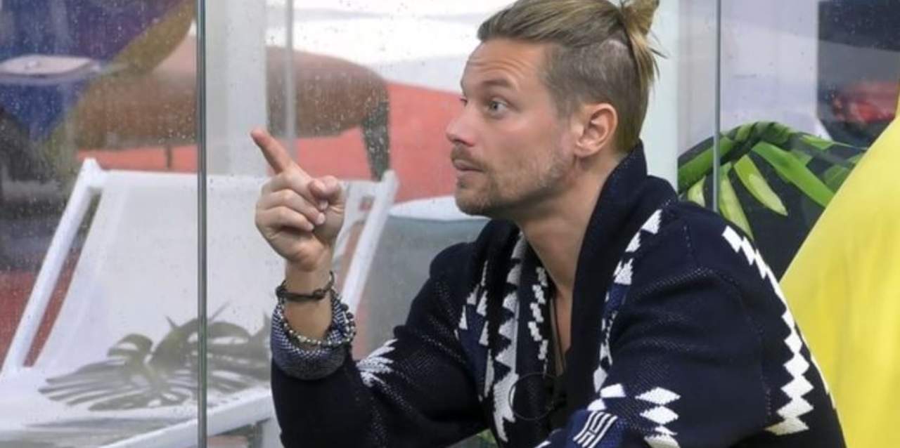 nervi a fior di pelle per Davide Silvestri, non la sopporta più [VIDEO]