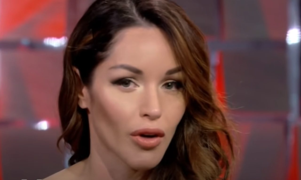 Delia Duran se l’è vista brutta, quella persona le ha fatto del male Delia Duran se l’è vista brutta, quella persona le ha fatto del male