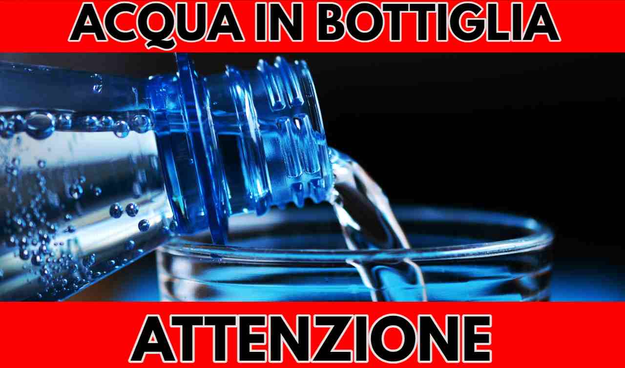acqua in bottiglia ck12.it 20220829