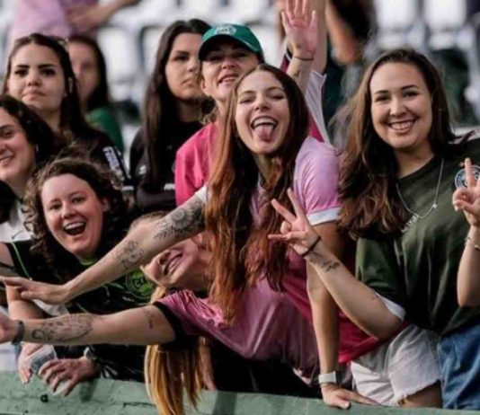 Donne e bimbi ultras