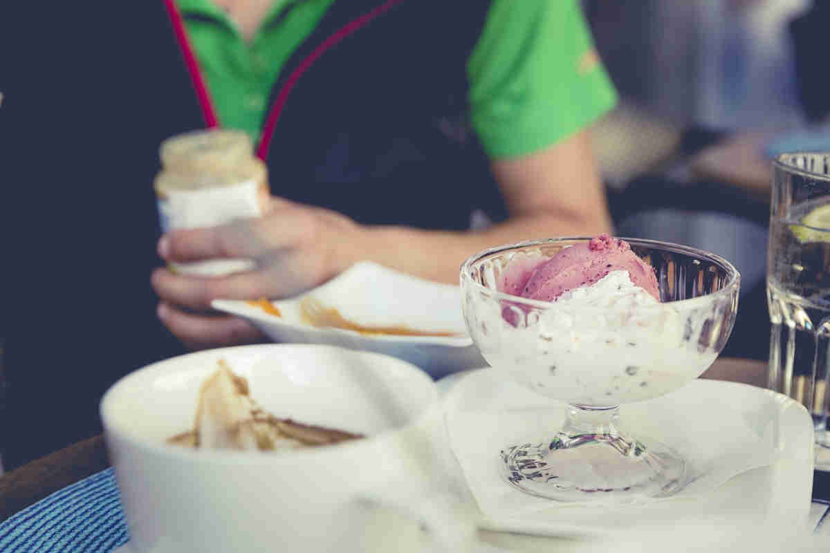 coppa di gelato alla crema