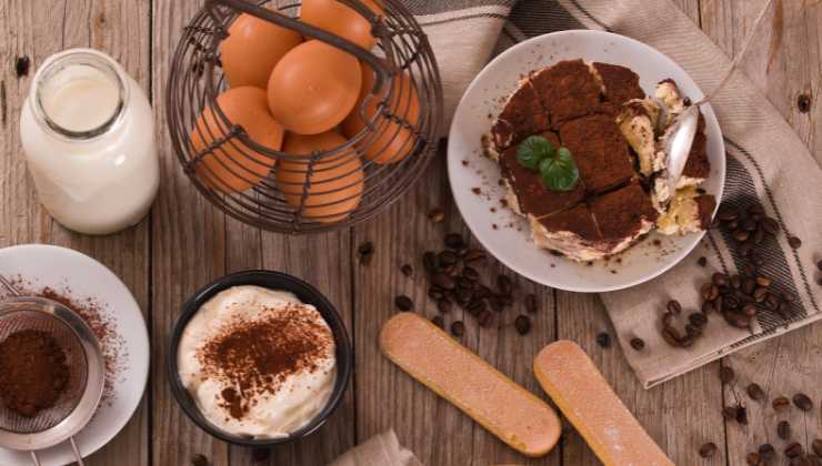 preparazione tiramisù